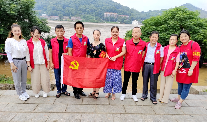 風(fēng)雨中彰顯責(zé)任擔(dān)當